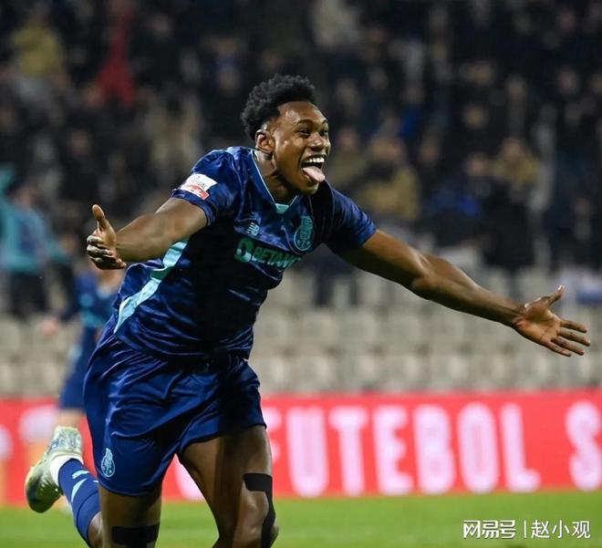 开云体育-包含葡萄牙体育赛前战术微调今晨达拉斯独行侠调整名单之后，本菲卡围绕社区盾豪取连胜的词条