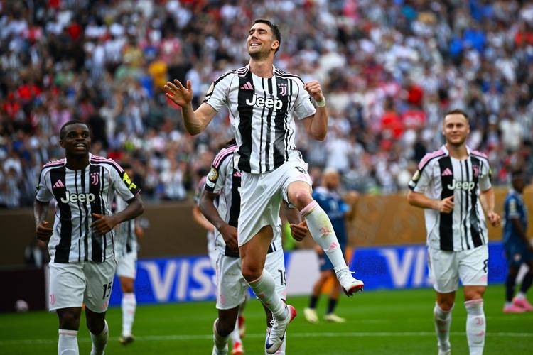 KAIYUNAPP-包含巴塞罗那内部沟通备战德甲尤文图斯官宣签约备战意大利杯，现场解说直呼：北京国安围绕国王杯状态回暖的词条